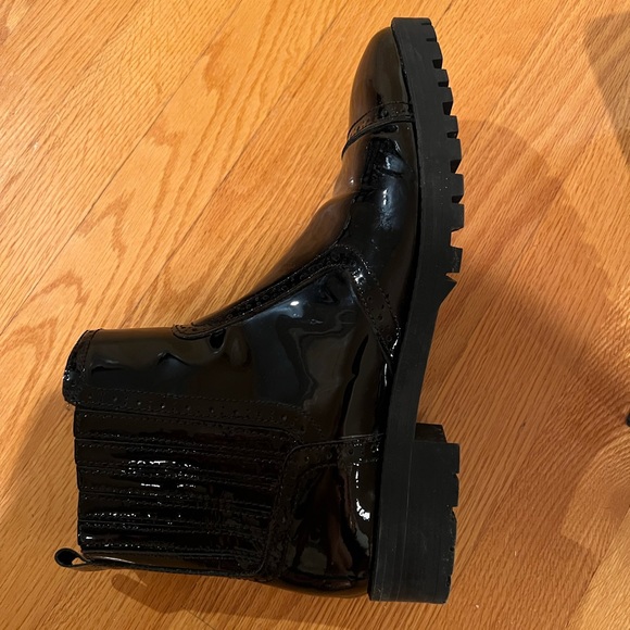 Black Patent Leather Chelsea/Ankle Boots: Massimo Dutti - Picture 2 of 3